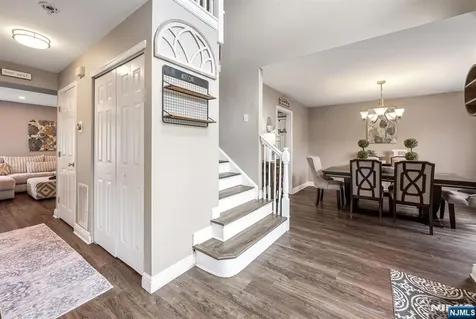 9 Fox Chase Road Jefferson Township NJ 07438