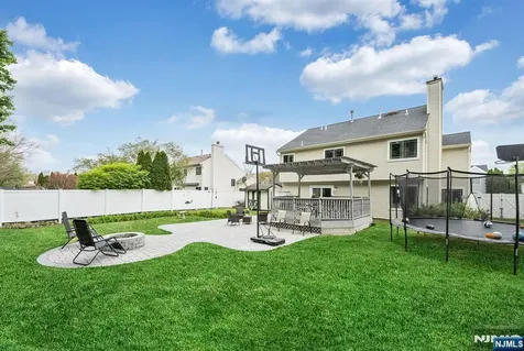9 Fox Chase Road Jefferson Township NJ 07438
