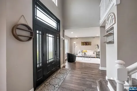 9 Fox Chase Road Jefferson Township NJ 07438