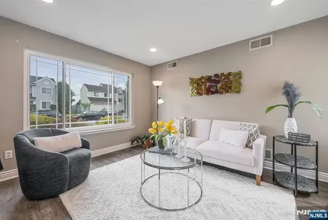 9 Fox Chase Road Jefferson Township NJ 07438