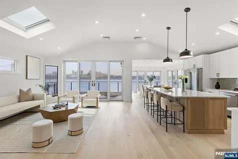 27 Shore Road Edgewater NJ 07020