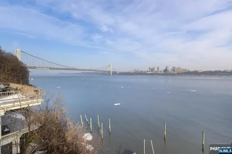 27 Shore Road Edgewater NJ 07020