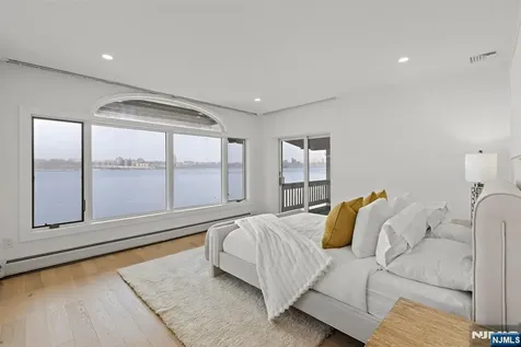 27 Shore Road Edgewater NJ 07020