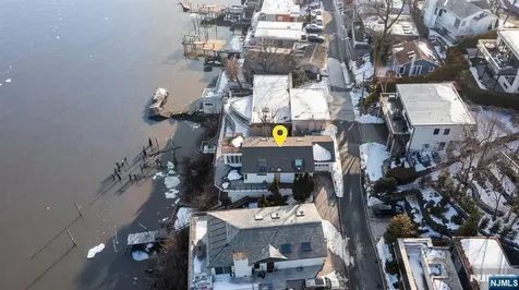 27 Shore Road Edgewater NJ 07020
