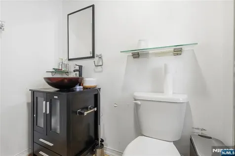 33 Sisco Place Clifton NJ 07011