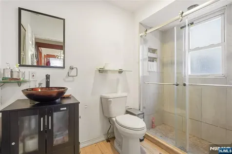 33 Sisco Place Clifton NJ 07011