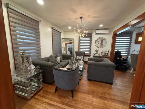 33 Sisco Place Clifton NJ 07011