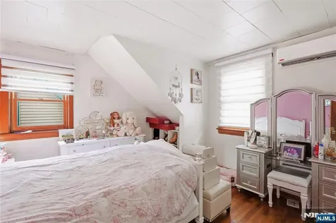 33 Sisco Place Clifton NJ 07011
