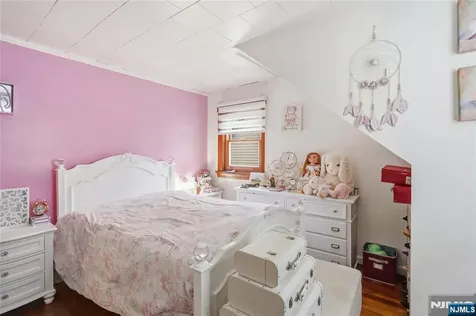 33 Sisco Place Clifton NJ 07011