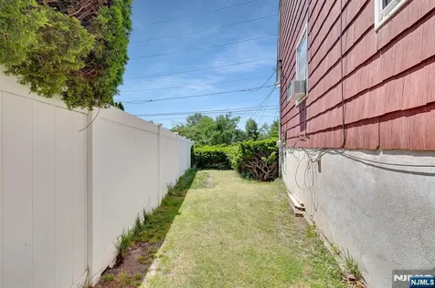 31 Marginal Road Rutherford NJ 07070