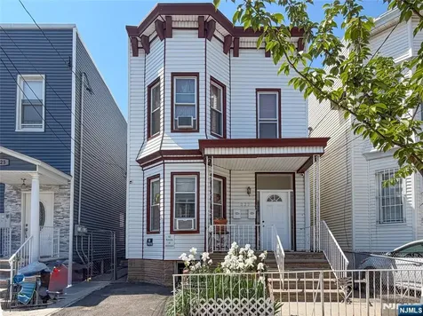 227 46th Street Union City NJ 07087