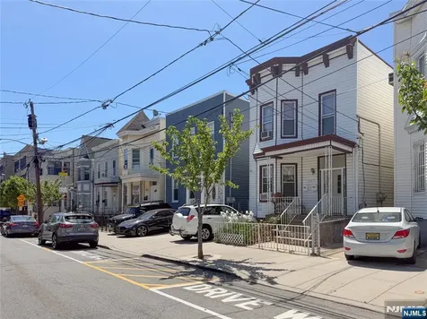 227 46th Street Union City NJ 07087