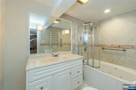 9 Albert Street West Milford NJ 07480