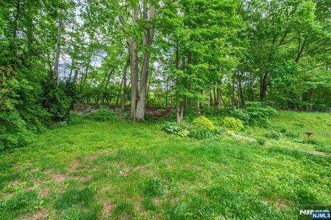 9 Albert Street West Milford NJ 07480