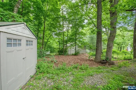 9 Albert Street West Milford NJ 07480
