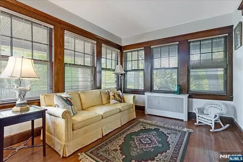 525 S Maple Avenue Glen Rock NJ 07452