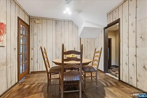 525 S Maple Avenue Glen Rock NJ 07452