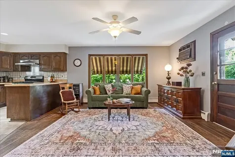 525 S Maple Avenue Glen Rock NJ 07452
