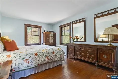 525 S Maple Avenue Glen Rock NJ 07452