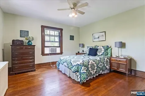 525 S Maple Avenue Glen Rock NJ 07452