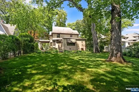 525 S Maple Avenue Glen Rock NJ 07452