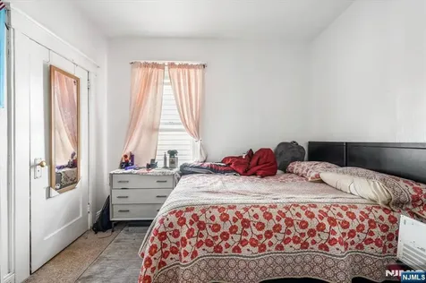 217 Lily Street Paterson NJ 07522