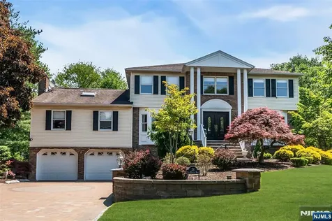 24 Fox Hollow Road Ramsey NJ 07446