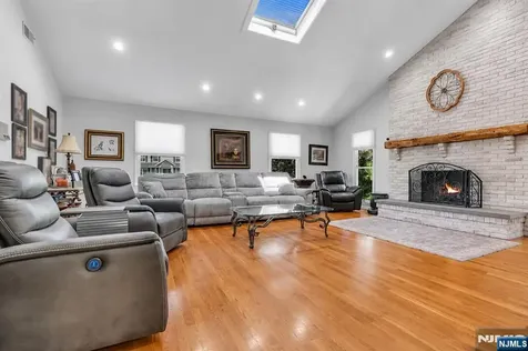 24 Fox Hollow Road Ramsey NJ 07446