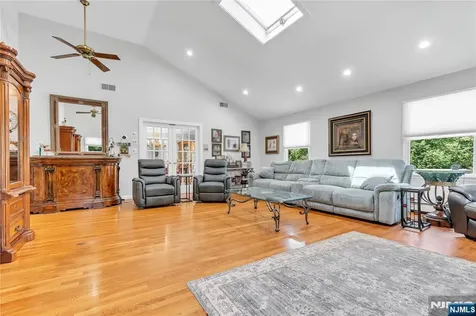 24 Fox Hollow Road Ramsey NJ 07446