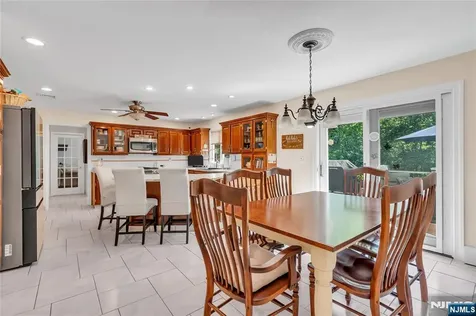 24 Fox Hollow Road Ramsey NJ 07446