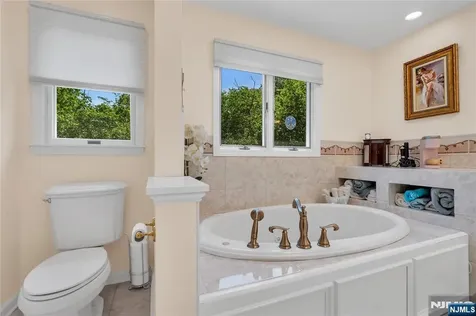 24 Fox Hollow Road Ramsey NJ 07446