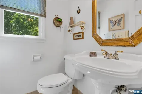 24 Fox Hollow Road Ramsey NJ 07446