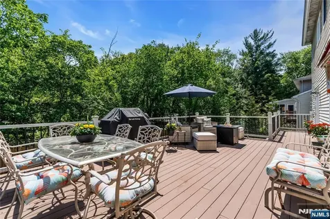 24 Fox Hollow Road Ramsey NJ 07446