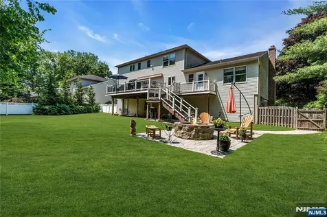 24 Fox Hollow Road Ramsey NJ 07446