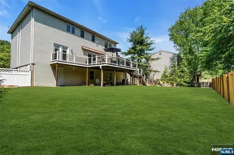 24 Fox Hollow Road Ramsey NJ 07446