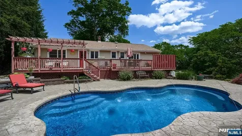 277 French Hill Road Wayne NJ 07470