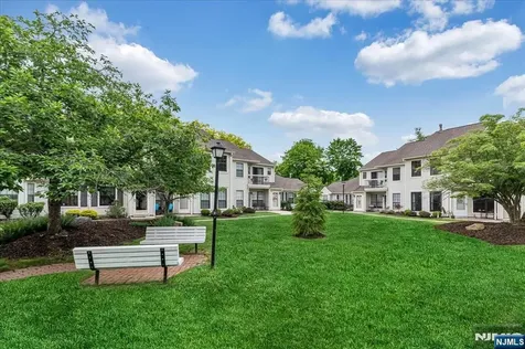 71 Fromm Court Mahwah NJ 07430