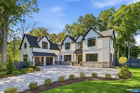 11 Forcier Court Tenafly NJ 07670