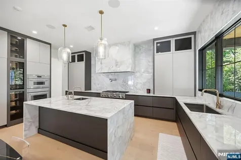 11 Forcier Court Tenafly NJ 07670