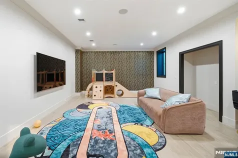 11 Forcier Court Tenafly NJ 07670