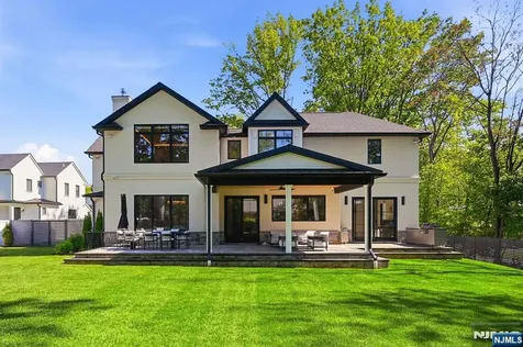 11 Forcier Court Tenafly NJ 07670