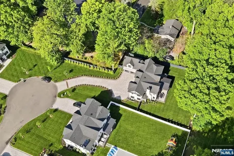 11 Forcier Court Tenafly NJ 07670