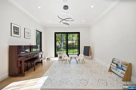 11 Forcier Court Tenafly NJ 07670