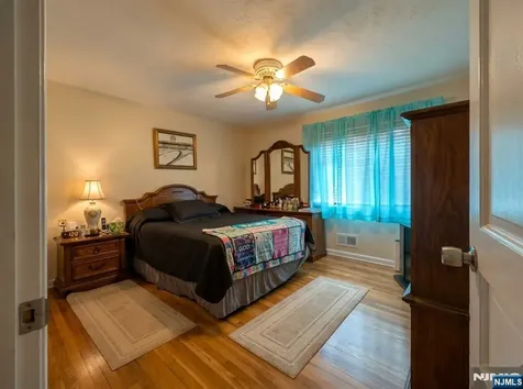 1255 Tuxedo Square Teaneck NJ 07666