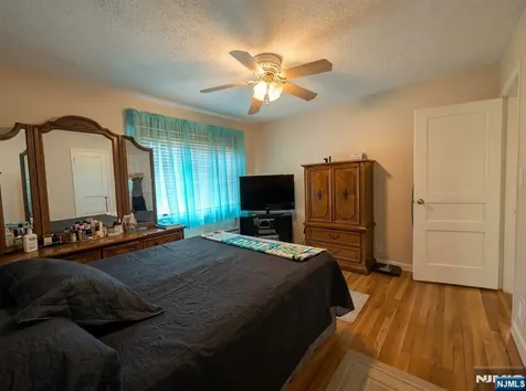 1255 Tuxedo Square Teaneck NJ 07666