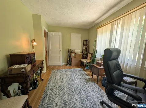 1255 Tuxedo Square Teaneck NJ 07666