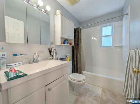 1255 Tuxedo Square Teaneck NJ 07666