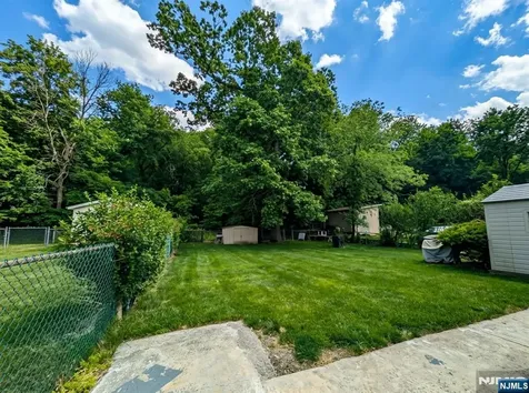 1255 Tuxedo Square Teaneck NJ 07666