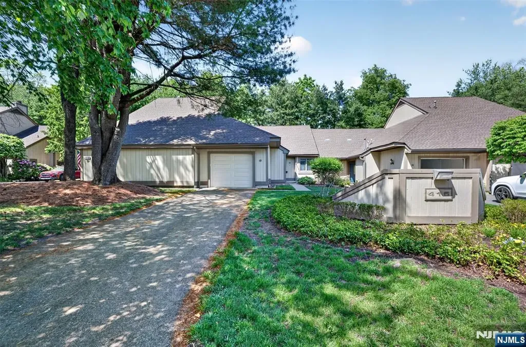 416 Bromley Place Wyckoff NJ 07481