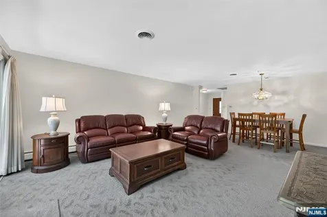 416 Bromley Place Wyckoff NJ 07481